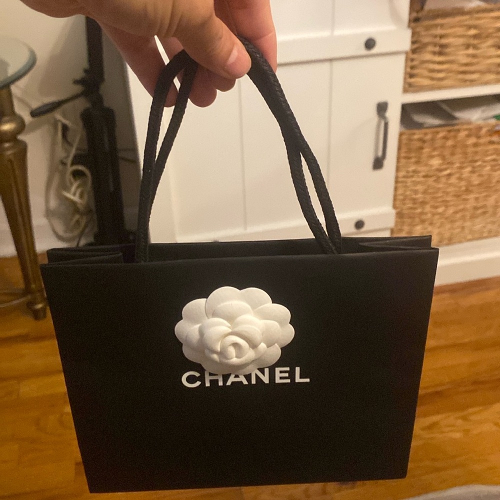 CAMELIA CHANEL SMALL SIZE PAPER BAG